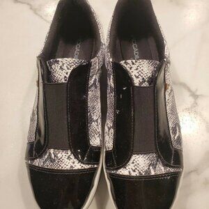 Piccadilly Size 8 Shoes Black Patent Snakeskin